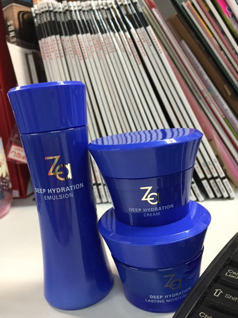 最近試用了Za新推出的Deep Hydration水漾潤澤系列，令肌膚水分爆升，即使日曬風吹，也無礙肌膚質素與妝容貼服度，正！